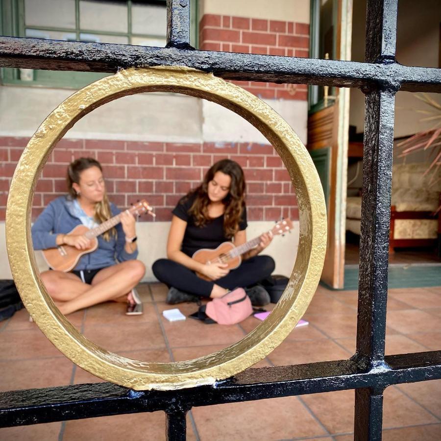 Sundancer Backpackers Hostel Fremantle Buitenkant foto