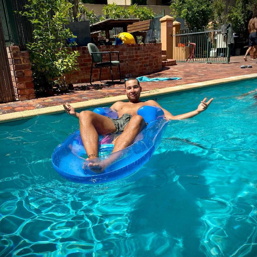 Sundancer Backpackers Hostel Fremantle Buitenkant foto